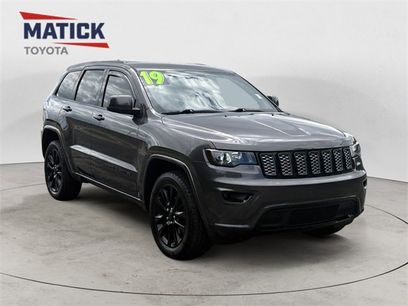 Used 2019 Jeep Grand Cherokee Altitude
