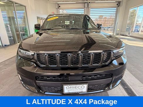 Used 2025 Jeep Grand Cherokee L Altitude image 2