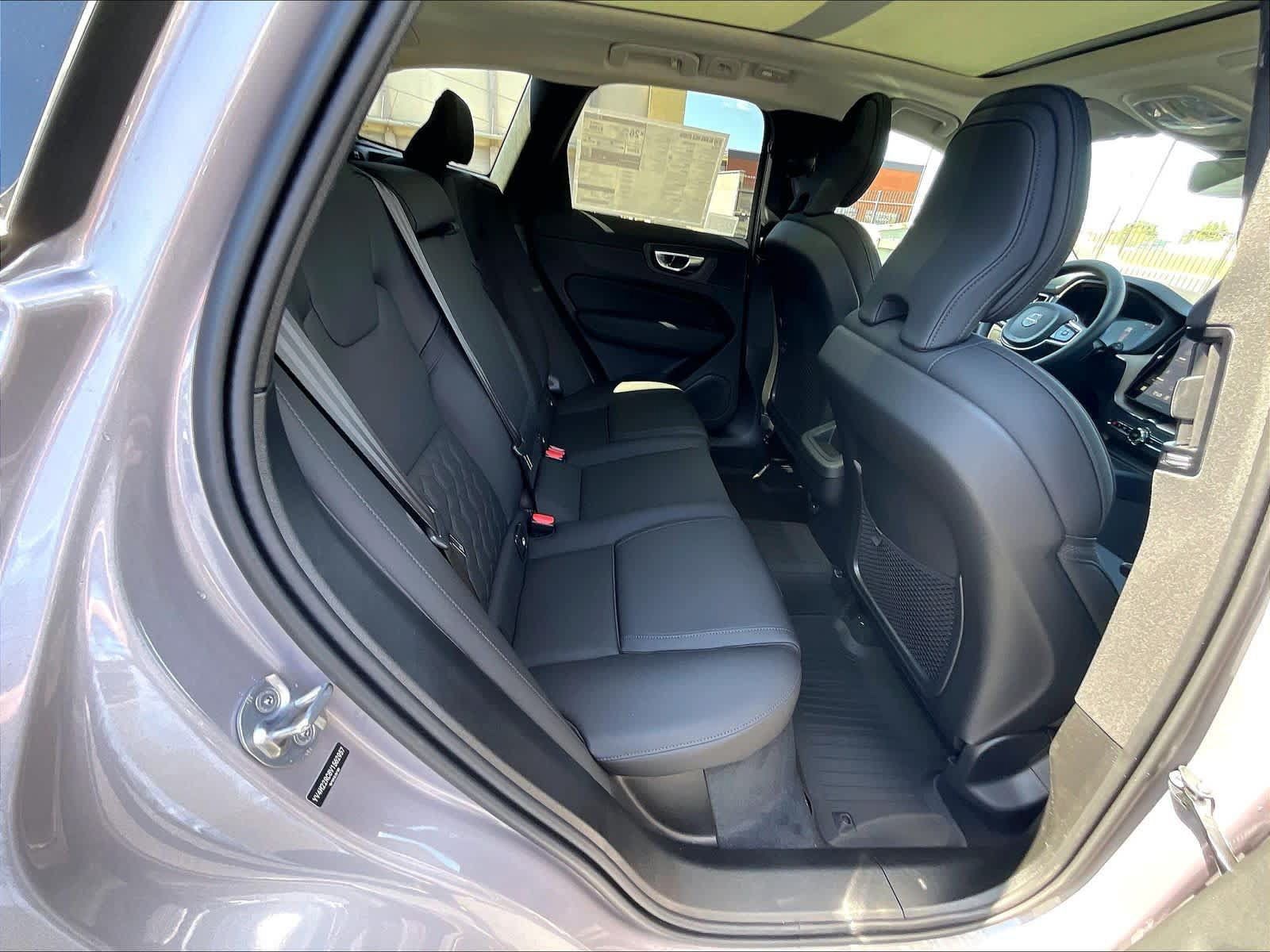 New 2027 Volvo XC60 B5 Plus AWD/4WD image 27