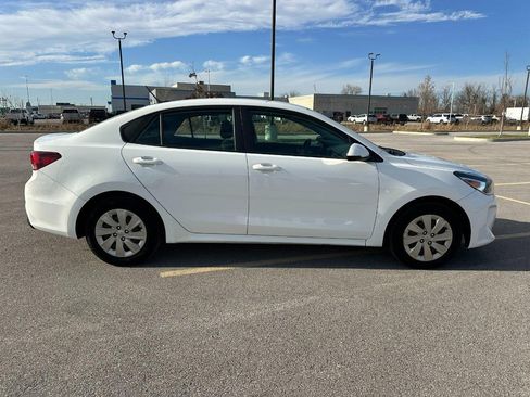 Used 2018 Kia Rio S image 2