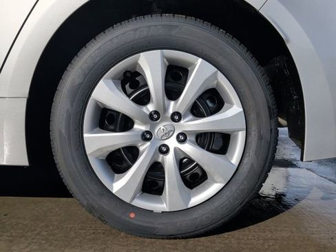 Used 2026 Toyota Corolla LE image 11