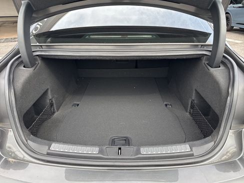 Used 2019 Lincoln Continental Premiere image 19