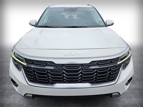 Used 2024 Kia Seltos S image 2