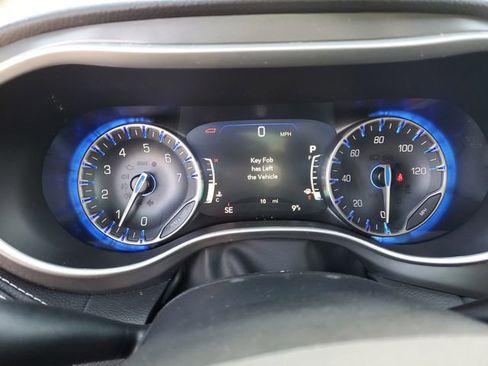 New 2026 Chrysler Pacifica Select image 10