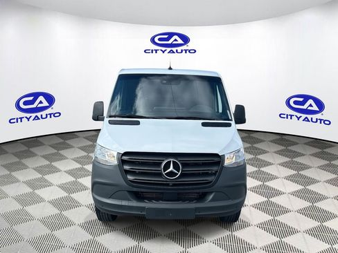 Used 2022 Mercedes-Benz Sprinter 1500 image 10