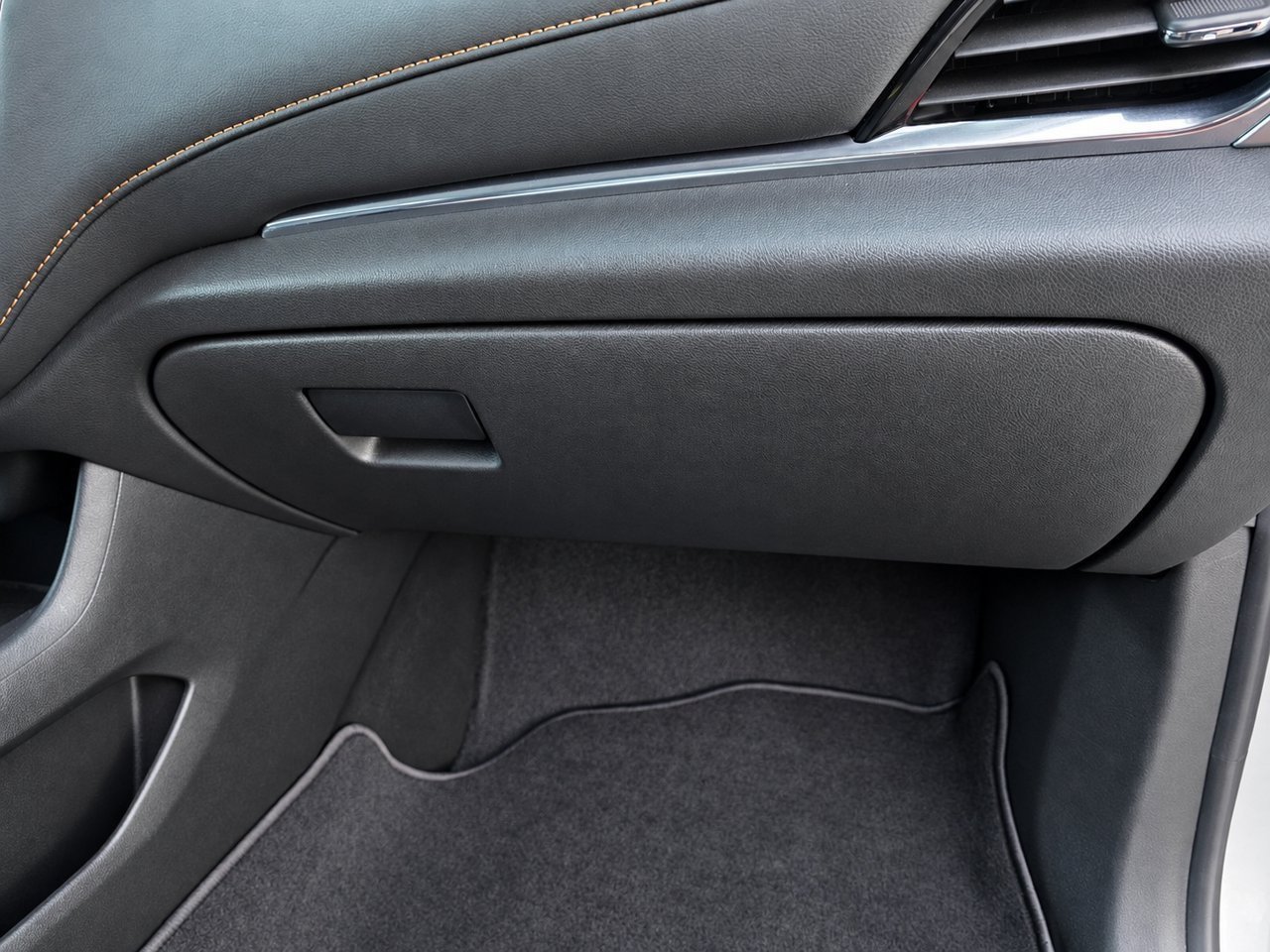 Certified 2021 Chevrolet Traverse LS FWD image 31