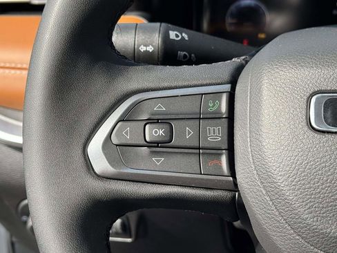 Used 2025 Jeep Compass Limited w/ Elite Group image 21