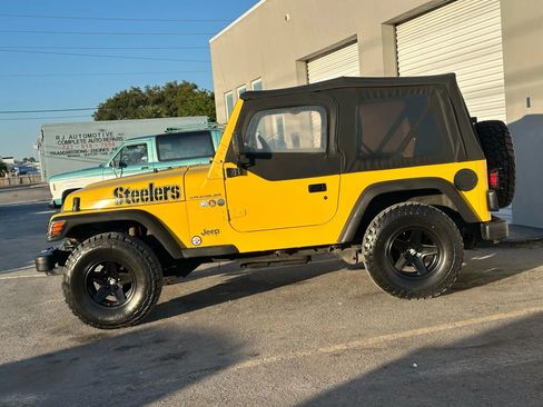 Used 2000 Jeep Wrangler SE image 2