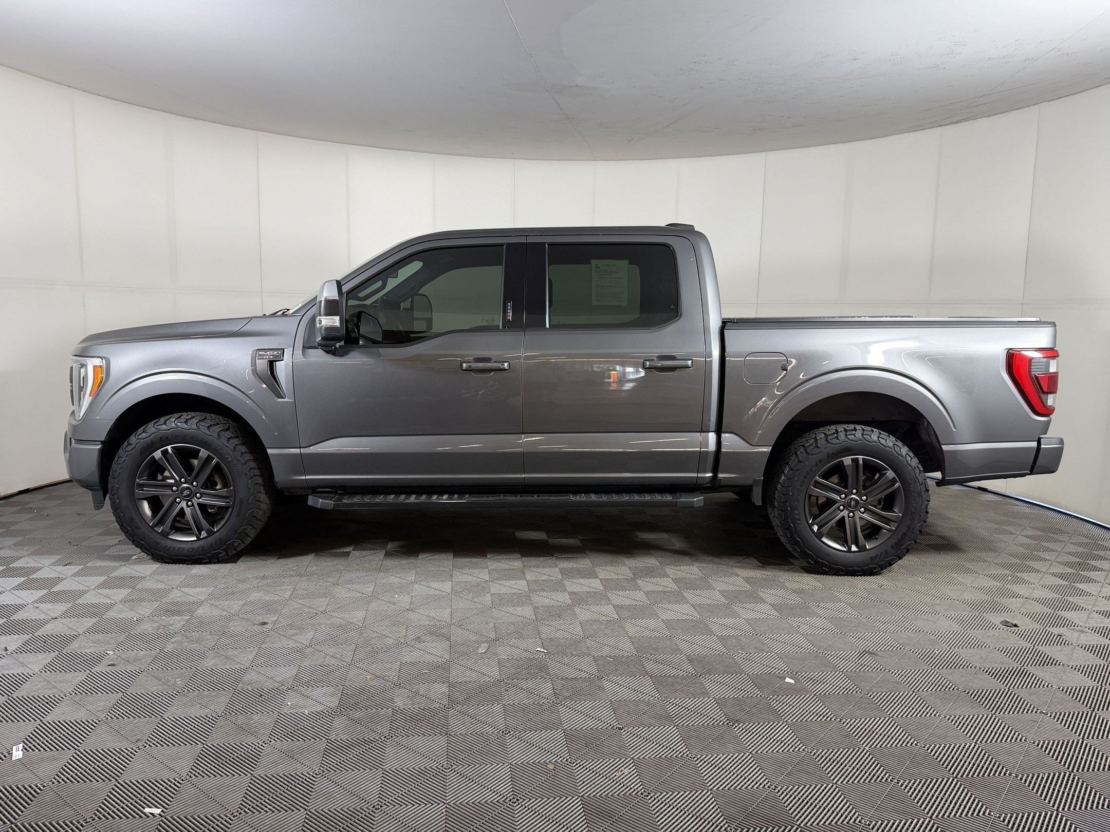 Used 2021 Ford F150 Lariat w/ Equipment Group 502A High AWD/4WD image 2
