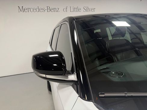 Used 2023 Jeep Grand Cherokee L Summit AWD/4WD image 12