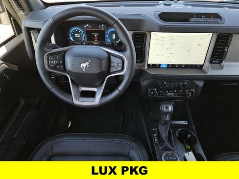 New 2025 Ford Bronco Outer Banks image 4