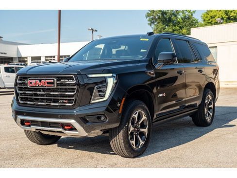 New 2026 GMC Yukon AT4 Ultimate w/ LPO, Floor Liner Package AWD/4WD image 4
