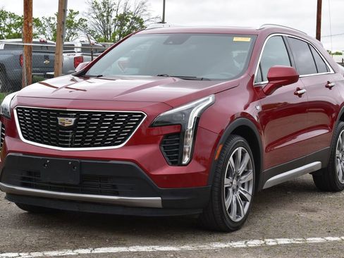 Used 2019 Cadillac XT4 Premium Luxury image 1