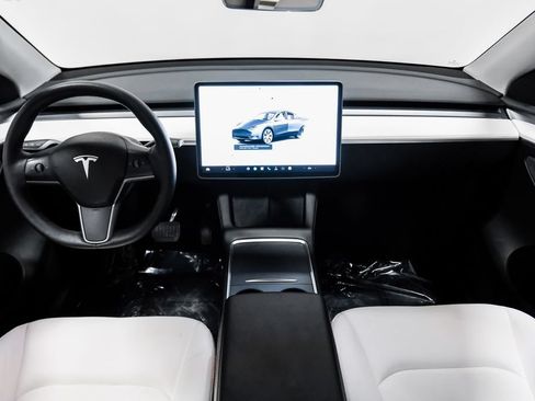 Used 2023 Tesla Model Y Long Range AWD/4WD image 16