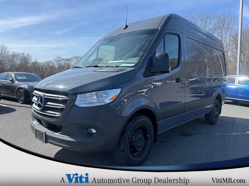 Used 2026 Mercedes-Benz Sprinter 2500 image 4
