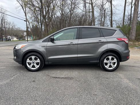 Used 2014 Ford Escape SE image 2
