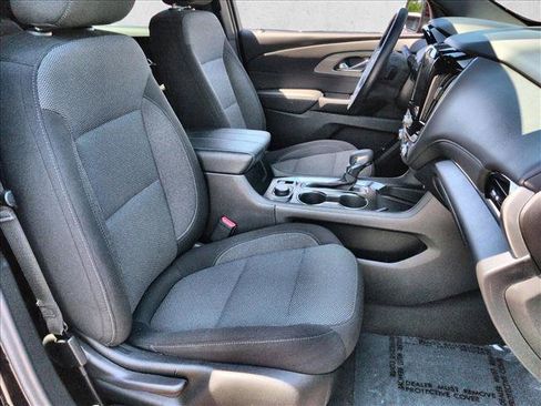 Used 2023 Chevrolet Traverse LT w/ LPO, Floor Liner Package AWD/4WD image 28