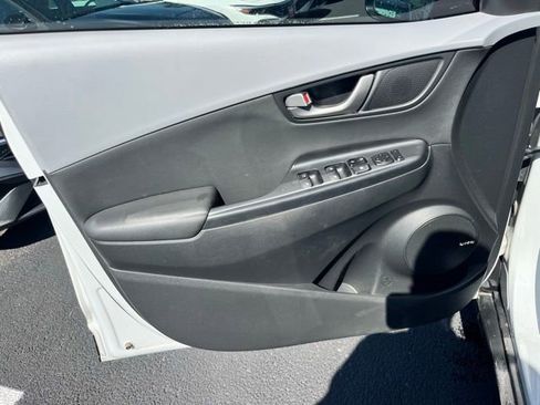Used 2019 Hyundai Kona Limited FWD image 10