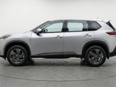 Used 2025 Nissan Rogue SV image 5