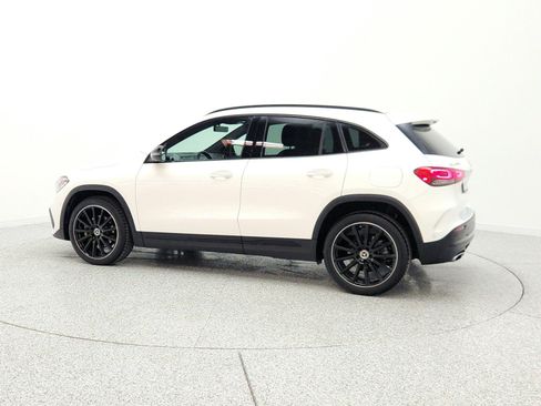 Certified 2022 Mercedes-Benz GLA 250 4MATIC image 8