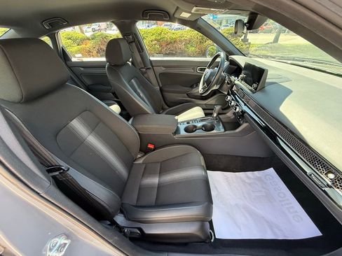 Used 2025 Honda Civic Sport image 34