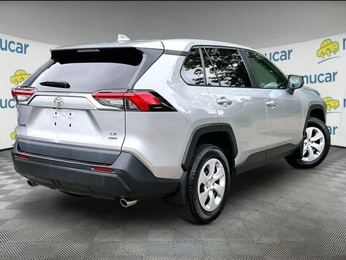 Certified 2022 Toyota RAV4 LE AWD/4WD image 6