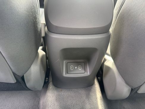 Used 2025 Hyundai Elantra SEL image 23