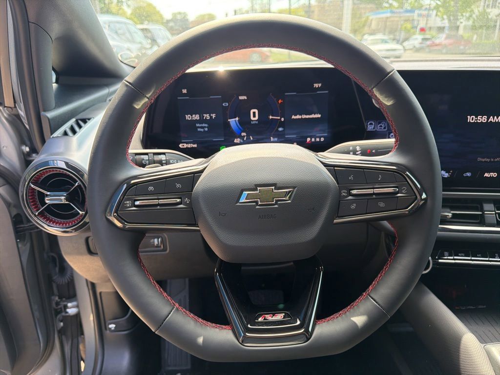 New 2026 Chevrolet Equinox EV RS AWD/4WD image 11