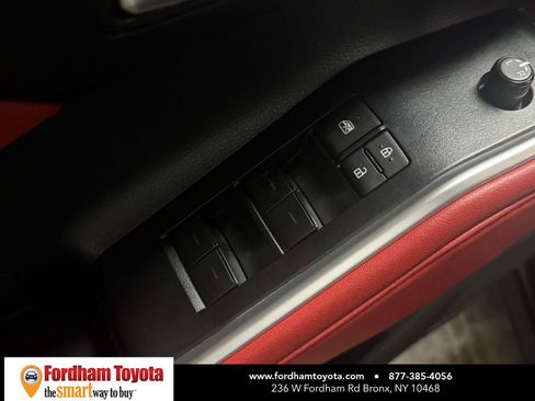 Used 2023 Toyota Highlander XSE AWD/4WD image 16