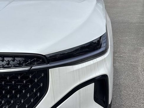 New 2026 Lincoln Nautilus Premier w/ Jet Appearance Package AWD/4WD image 10