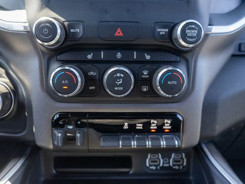 Used 2022 RAM 1500 Big Horn AWD/4WD image 19