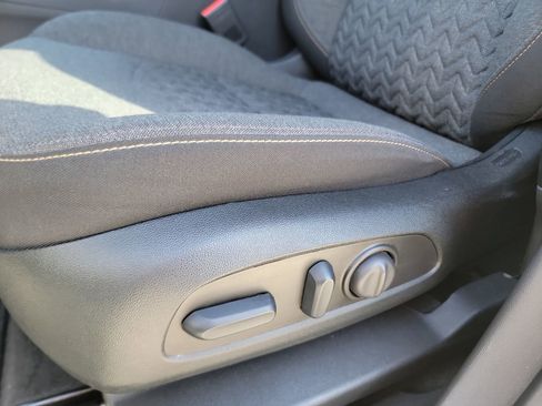 Used 2023 Chevrolet Equinox LT image 12