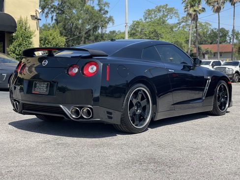 Used 2014 Nissan GT-R Black Edition image 13