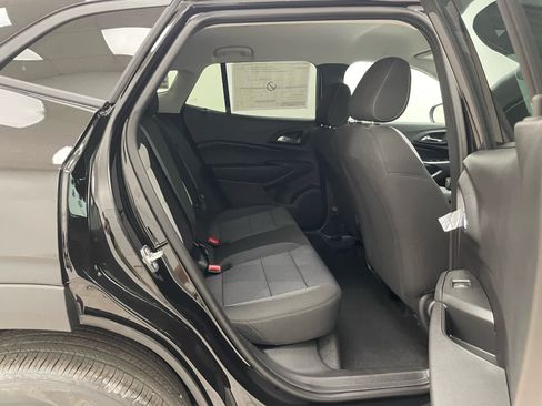 New 2026 Chevrolet Trax LS w/ LS Convenience Package FWD image 12