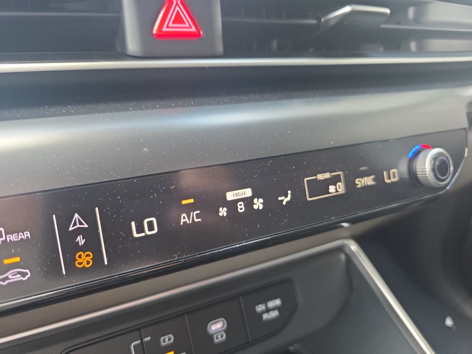 Certified 2026 Kia Carnival FWD image 16