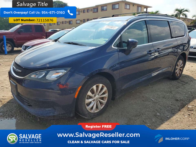 Used 2017 Chrysler Pacifica Touring w/ Tire & Wheel Group FWD image 1