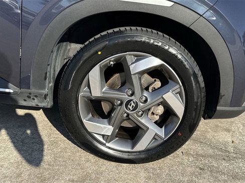 Used 2022 Hyundai Venue Limited image 58