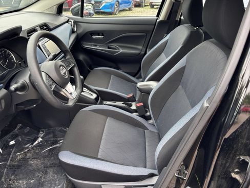 Used 2025 Nissan Versa SV FWD image 24