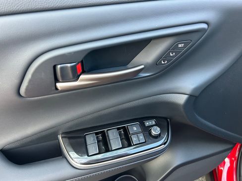 New 2025 Toyota Crown Signia Limited w/ Advanced Technology Package image 23