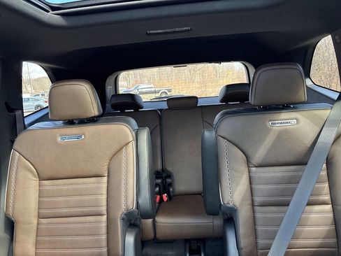 New 2026 GMC Acadia Denali Ultimate w/ LPO, Floor Liner Package image 29