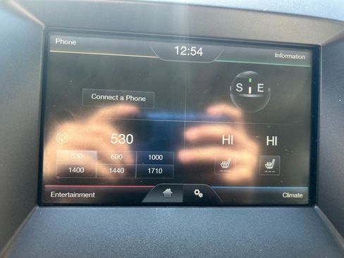 Used 2015 Ford Edge Titanium image 22