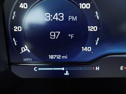 Used 2024 Chevrolet Silverado 1500 LT AWD/4WD image 22