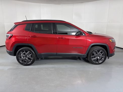 New 2026 Jeep Compass Latitude AWD/4WD image 9