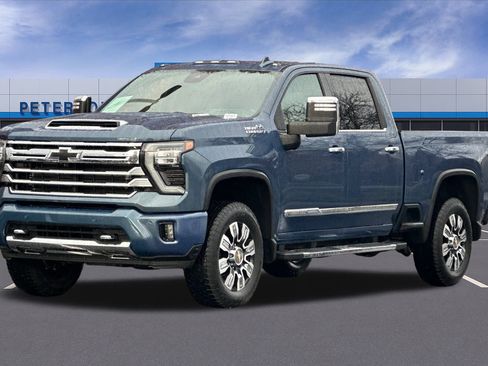 Certified 2025 Chevrolet Silverado 3500 High Country w/ Technology Package image 8