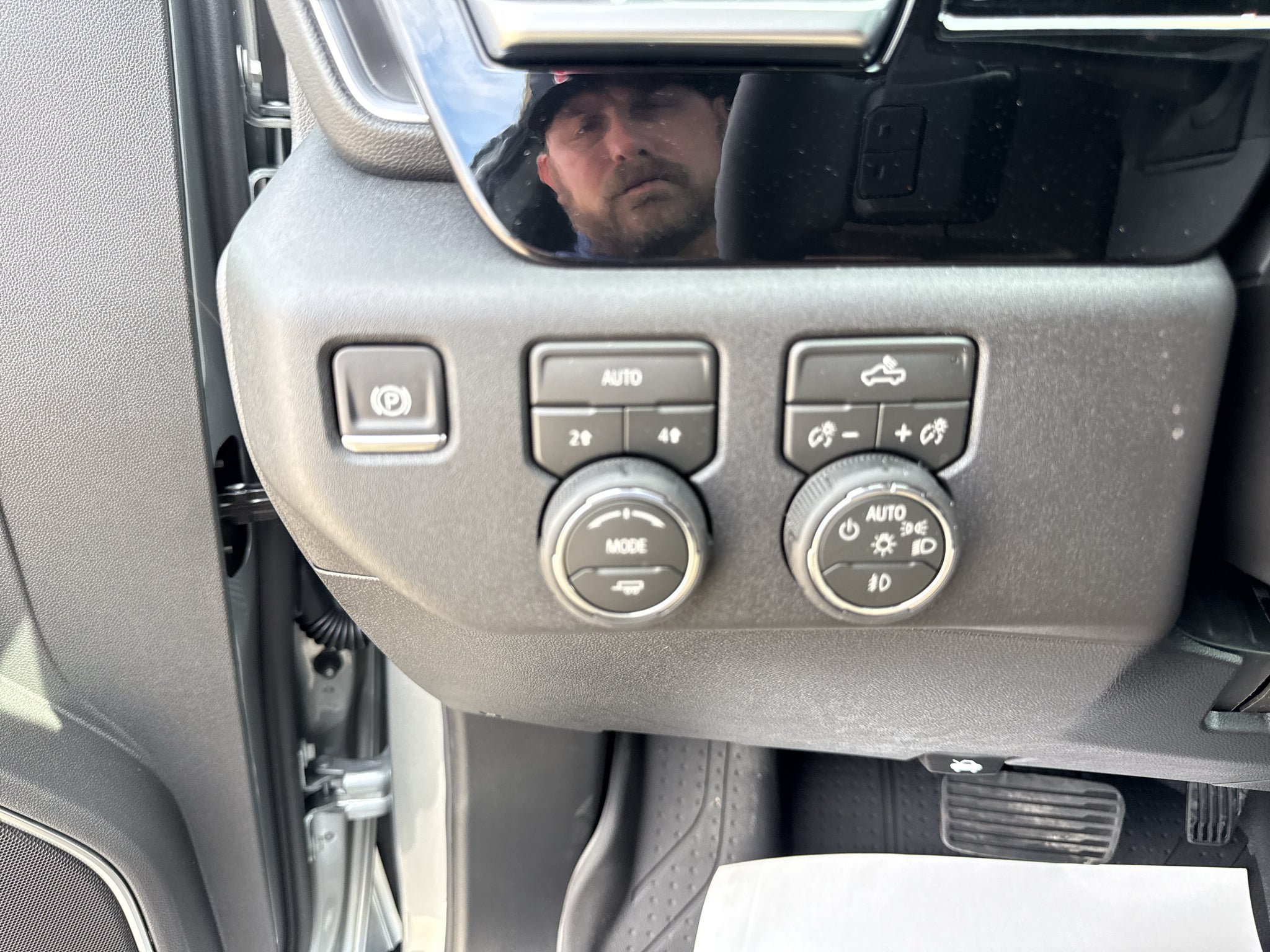 New 2026 Chevrolet Silverado 1500 RST w/ Convenience Package II AWD/4WD image 12