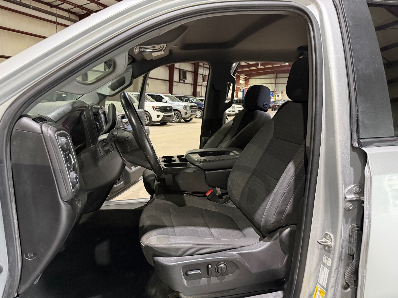 Used 2021 Chevrolet Silverado 1500 LT AWD/4WD image 14