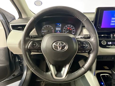 Used 2023 Toyota Corolla Cross LE image 17