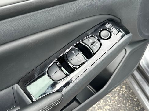 New 2025 Nissan Altima 2.5 SL image 11