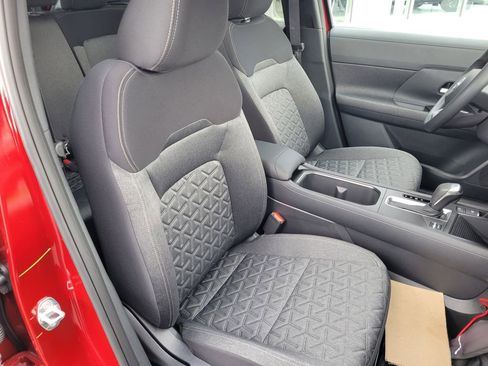 New 2026 Nissan Kicks SV w/ SV Premium Package AWD/4WD image 33
