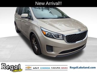 Used 2017 Kia Sedona LX w/ LX Essentials Premium Package video 1
